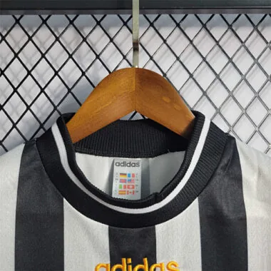 97-99 Newcastle in casa