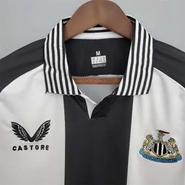 Edizione commemorativa Newcastle bianco-nero