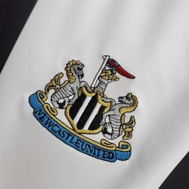 Edizione commemorativa Newcastle bianco-nero
