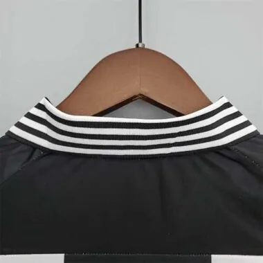 Edizione commemorativa Newcastle bianco-nero