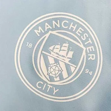 21-22 Manchester City bluewhite windbreaker