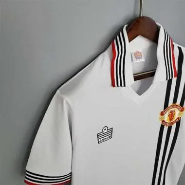 75-80 Manchester United away