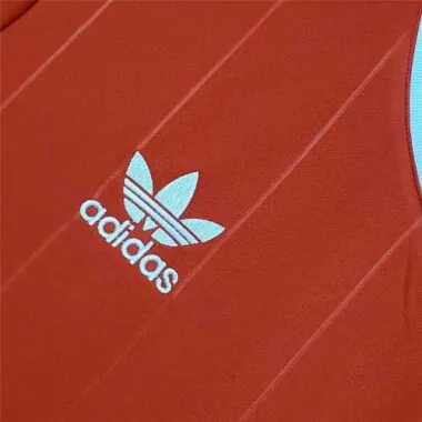83-84 Manchester United home