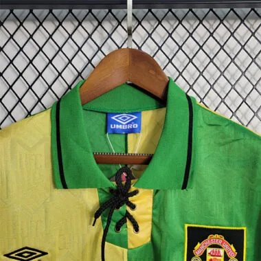 92-94 Manchester United away