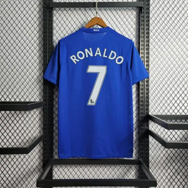 08-09 Manchester United away