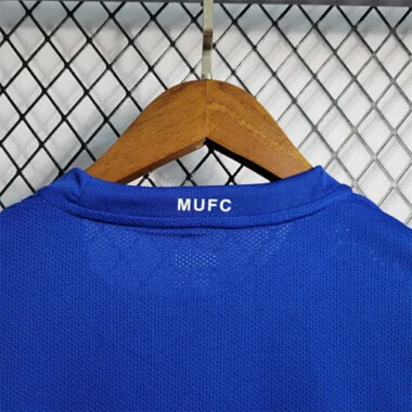 08-09 Manchester United away