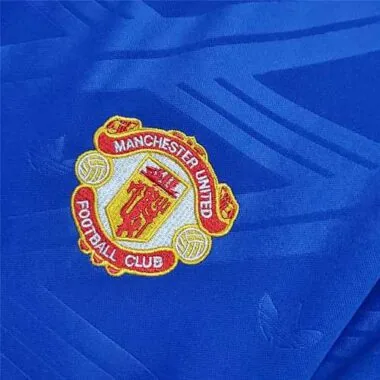86-88 Manchester United away