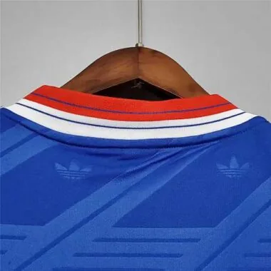 86-88 Manchester United away
