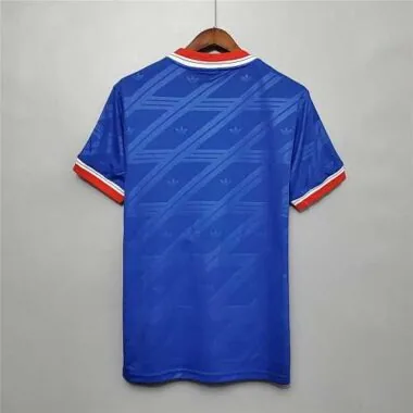 86-88 Manchester United away
