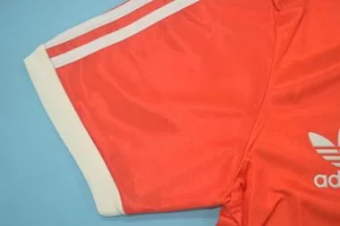 1979 Nottingham Forest, local, rojo