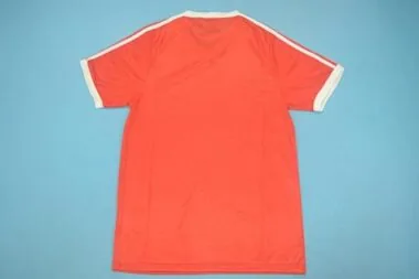 1979 Nottingham Forest, local, rojo