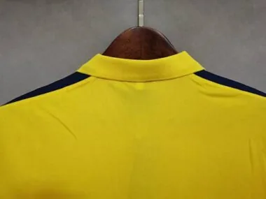 78 Leeds United away yellow