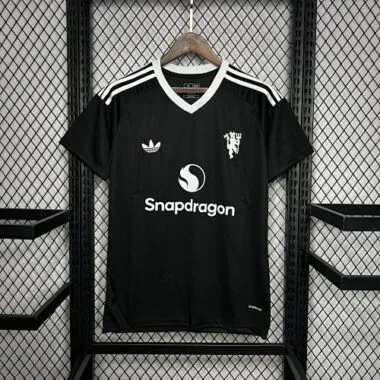 24-25 Manchester United Black Goalkeeper Third Kit