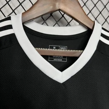 24-25 Manchester United Black Goalkeeper Third Kit