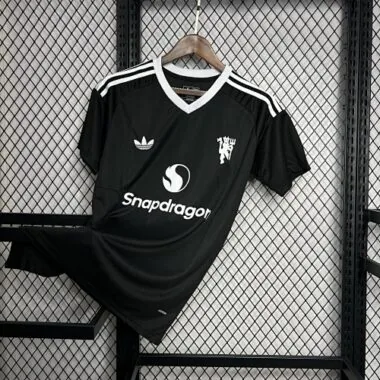 24-25 Manchester United Black Goalkeeper Third Kit
