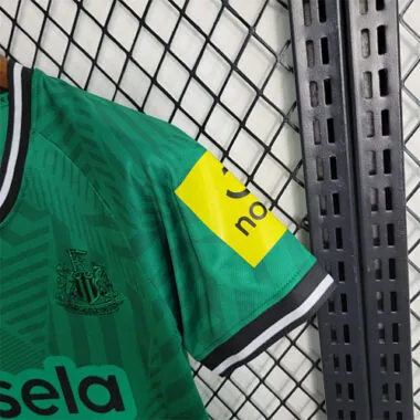 2023/24 kids Newcastle away size