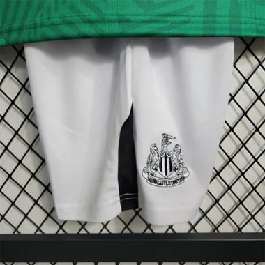 2023/24 kids Newcastle away size