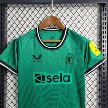 2023/24 kids Newcastle away size