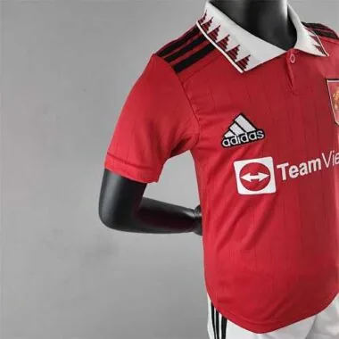 2022/23 Manchester United home kids kit