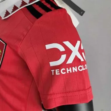 2022/23 Manchester United home kids kit