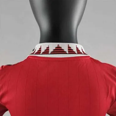2022/23 Manchester United home kids kit