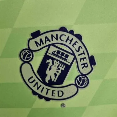 22-23 Manchester United fluorescent green