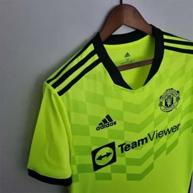 22-23 Manchester United fluorescent green