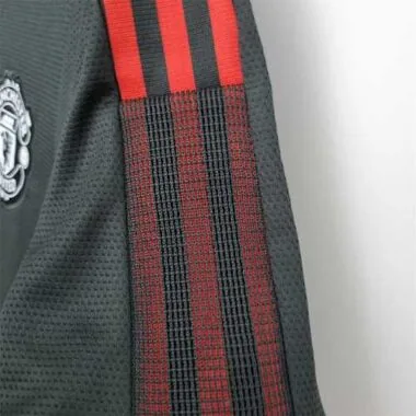 22-23 Manchester United black training suit