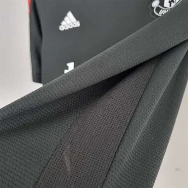 22-23 Manchester United black training suit