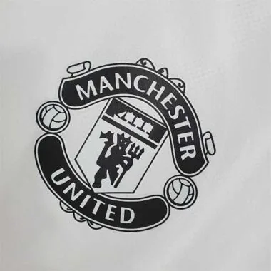 2021/22 Manchester United White Windbreaker