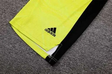 21-22 Manchester United green goalkeeper