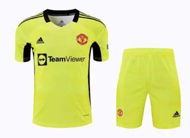 21-22 Manchester United green goalkeeper