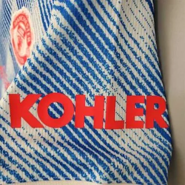 21-22 Manchester United away