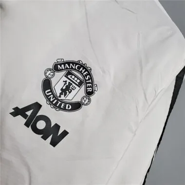 20-21 Manchester United whiteblack border windbreaker