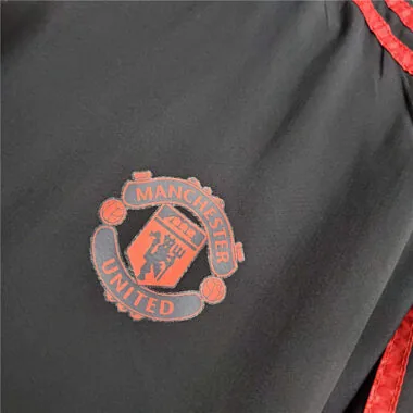 20-21 Manchester United black windbreaker