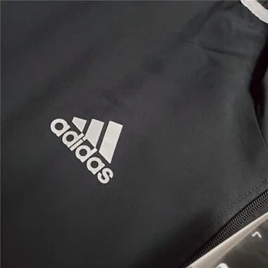 20-21 Manchester United black windbreaker