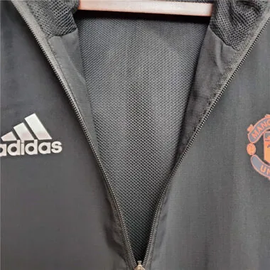 20-21 Manchester United black windbreaker