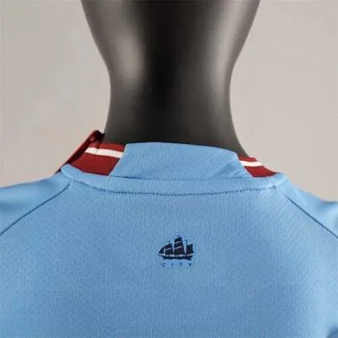 22-23 Manchester City home kids kit