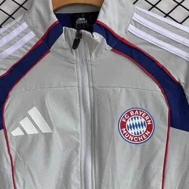 25-26 FC Bayern Windbreaker Jackets With Pants Cheap Football Jersey Wholesale Yupoo