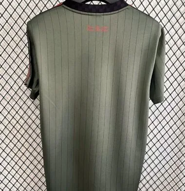 25-26 Bayern Terrace Icons Édition spéciale S-4XL Maillots de foot pas chers en gros Yupoo
