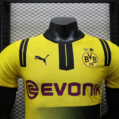 Edición especial del Dortmund para 24-25 jugadores, tallas S-XXL