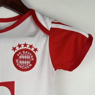 23–24 Bayern München Baby-Heimtrikot, Größe 9–12, bestes Fußballtrikot