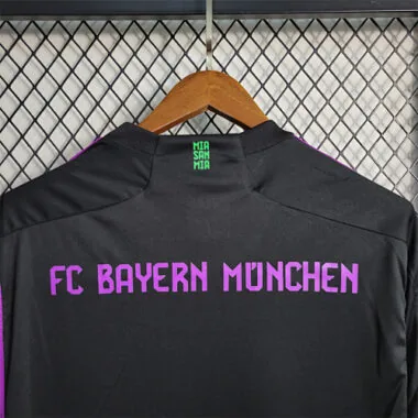 23-24 Bayern away