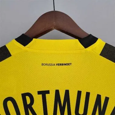 22-23 Dortmund home
