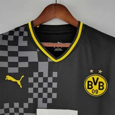 22-23 Dortmund away