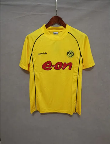 02 Dortmund home yellow
