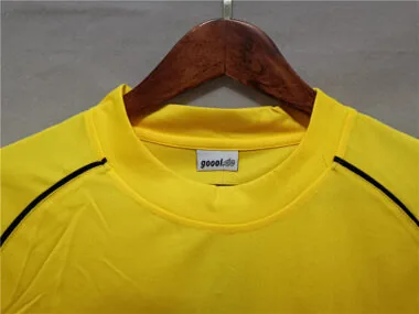 02 Dortmund home yellow