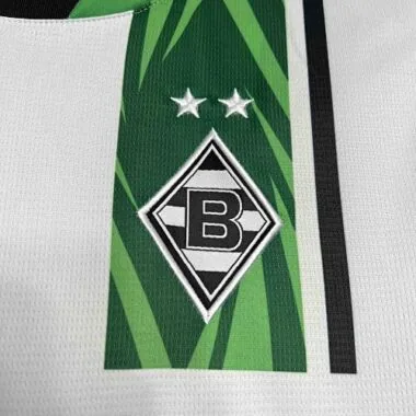Equipación de fútbol del Borussia Mönchengladbach para partidos en casa, temporadas 24-25