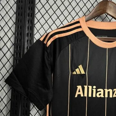 2024/25 Bayern Munich Special Edition Black Kit Soccer Uniform