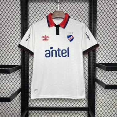 24-25 Club Nacional Home Kit
